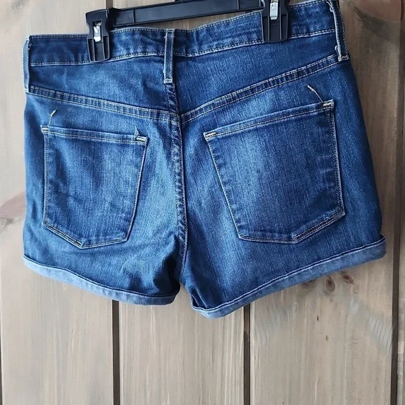 Mossimo High Rise Power Stretch Shorts - Size 8 - Picture 5 of 9